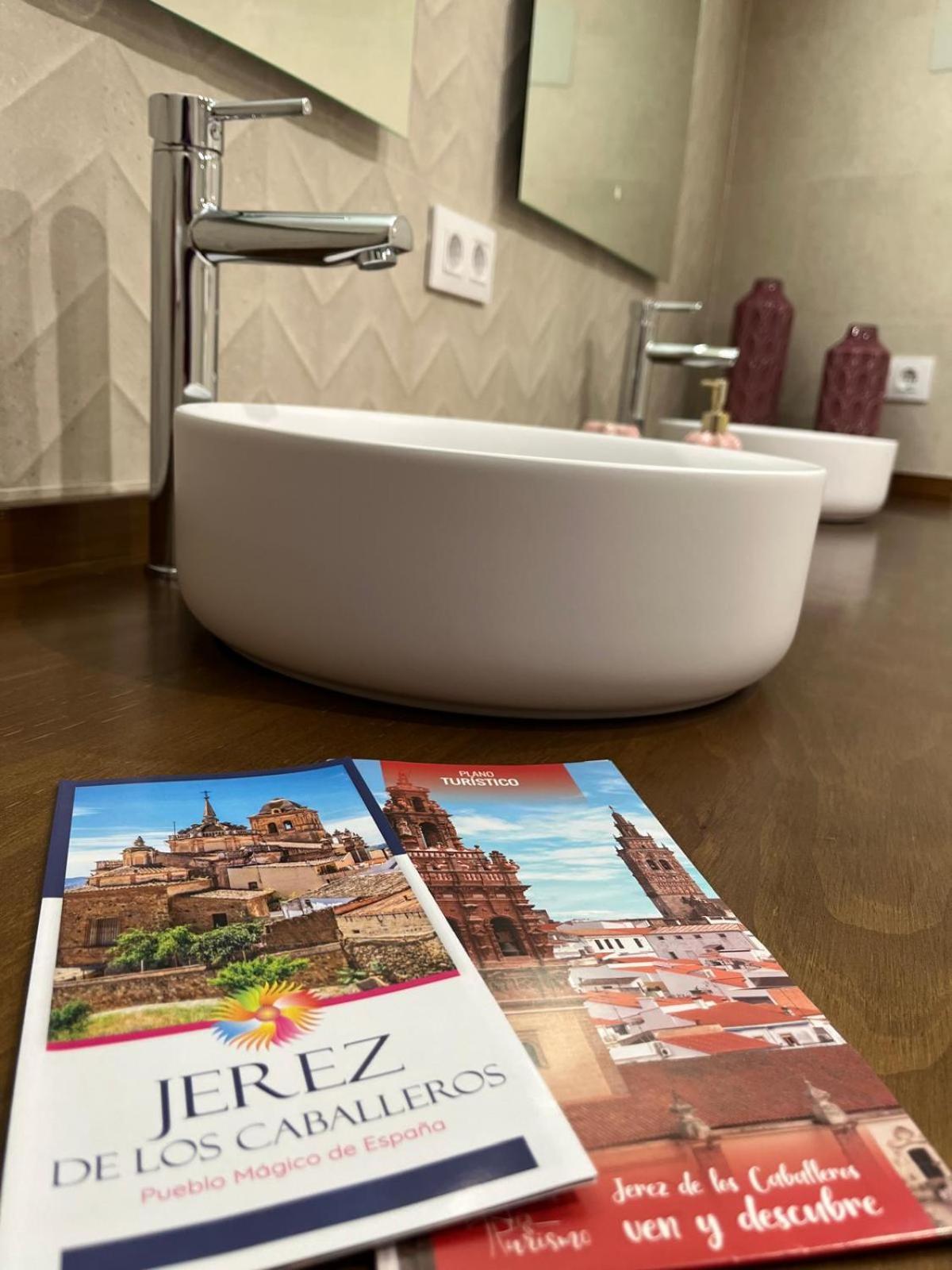 Apartamentos San Miguel Jerez De Los Caballeros Exteriér fotografie