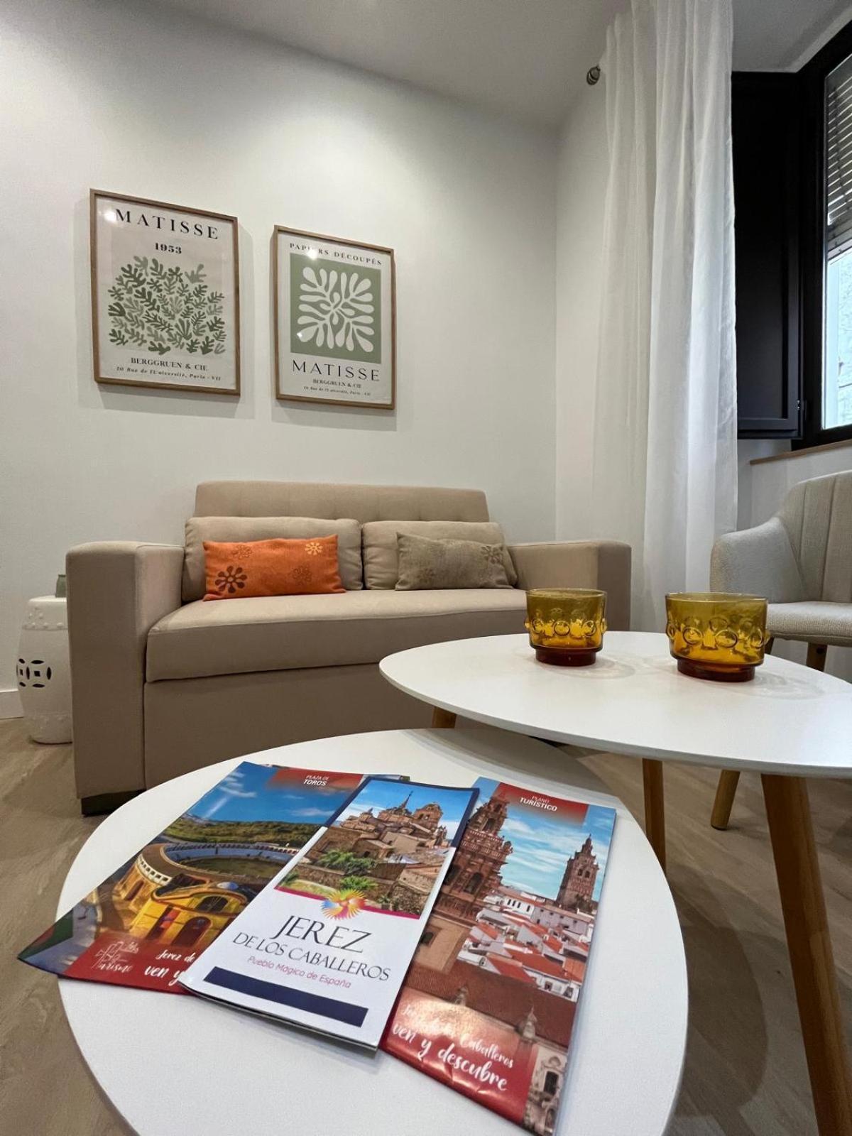 Apartamentos San Miguel Jerez De Los Caballeros Exteriér fotografie